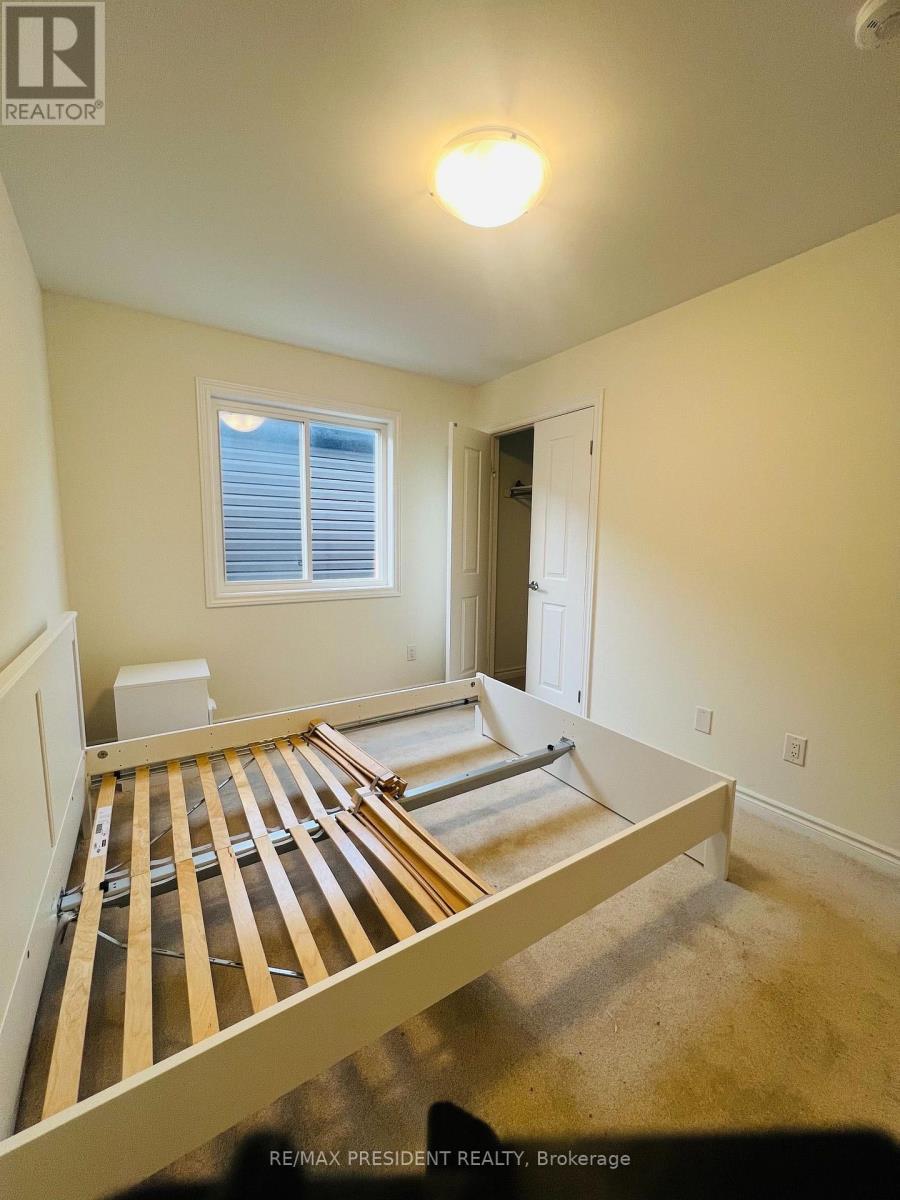 304 Louise Street Property Photo 23