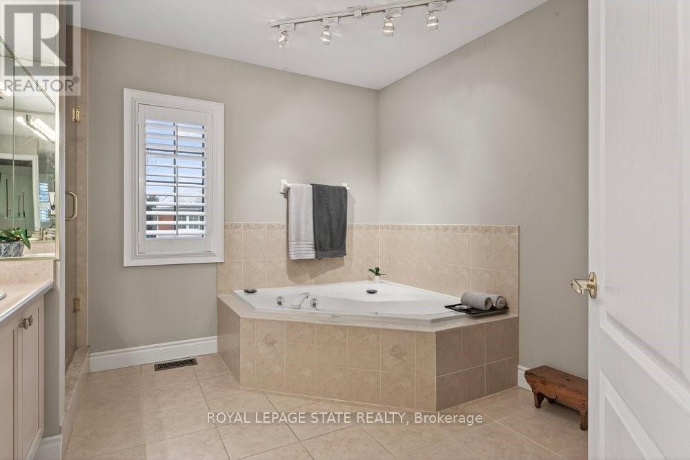 101 - 100 Beddoe Drive Property Photo 25