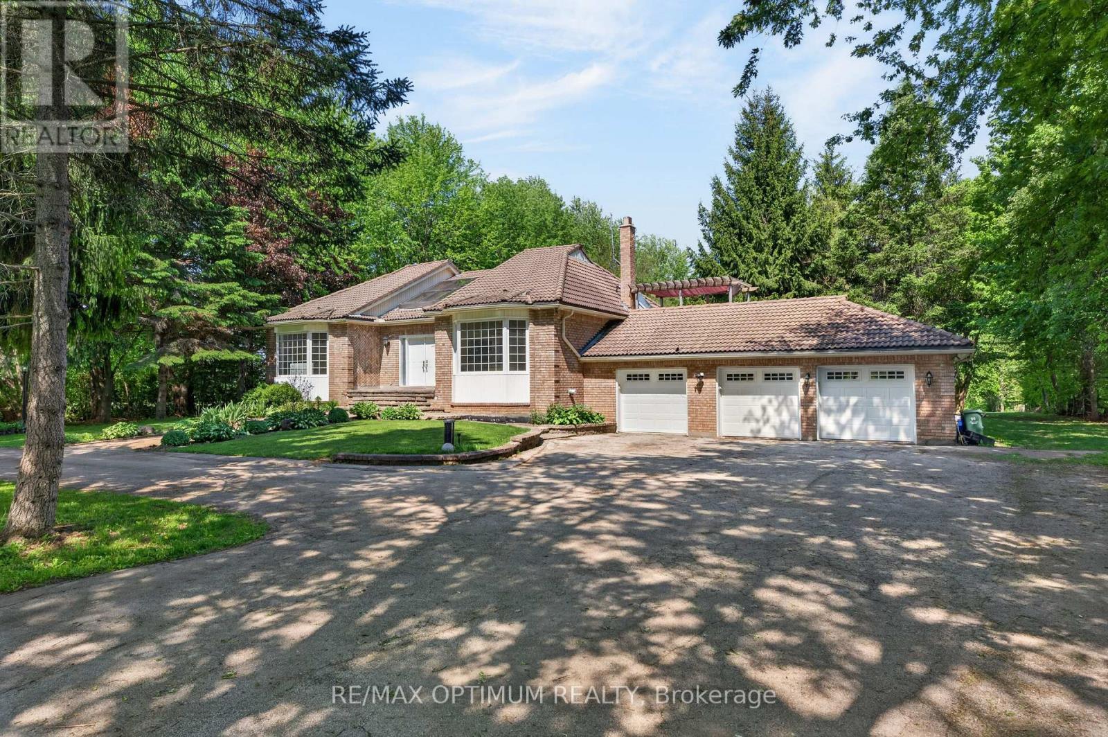 529 Campbellville Road Property Photo 2