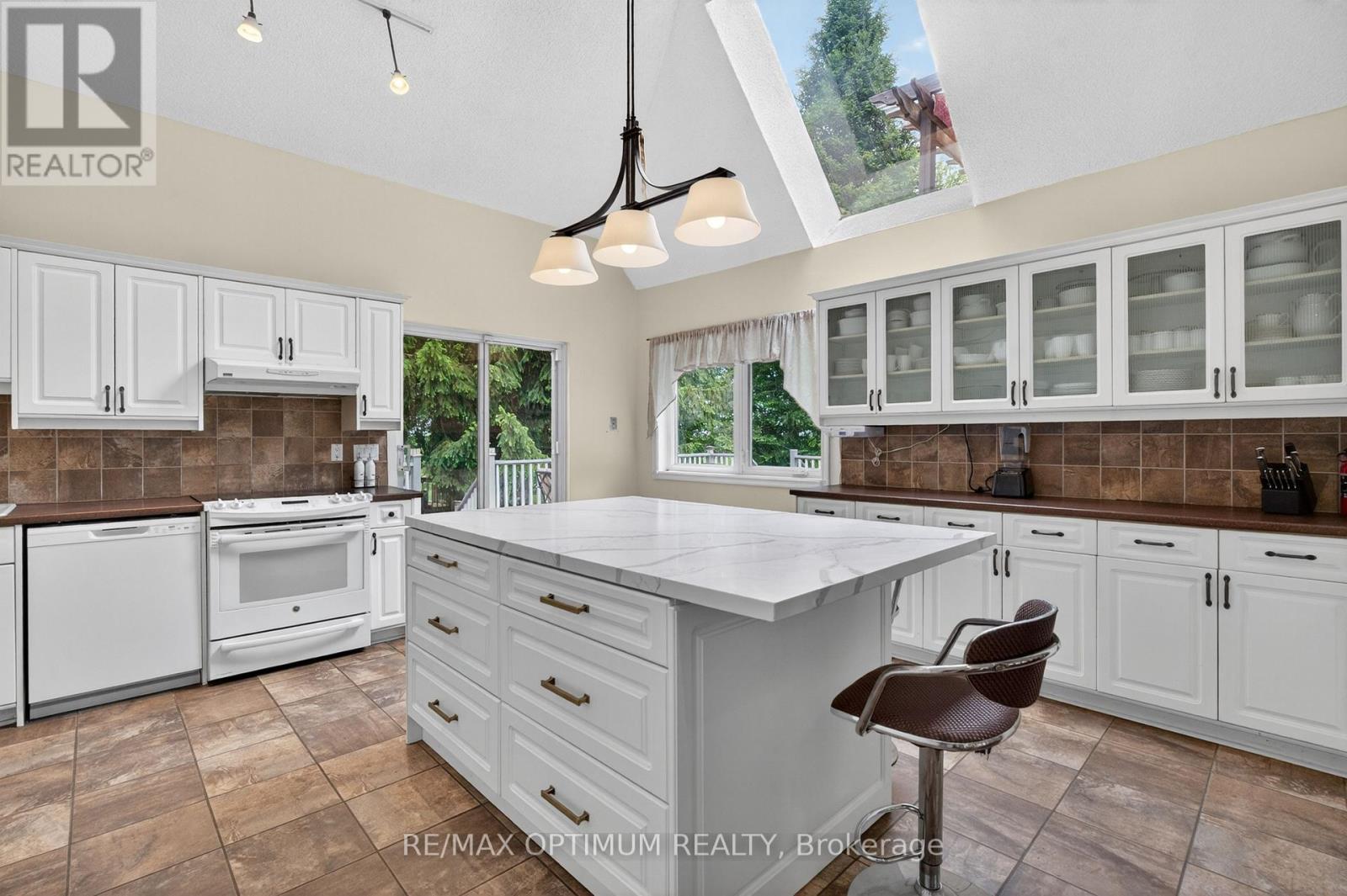 529 Campbellville Road Property Photo 14