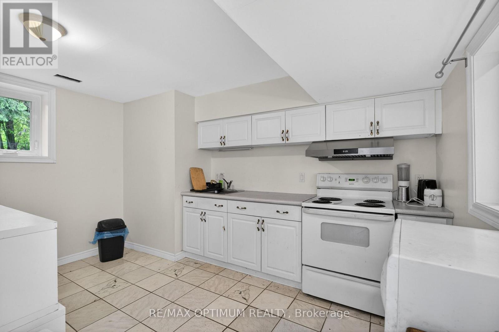 529 Campbellville Road Property Photo 35