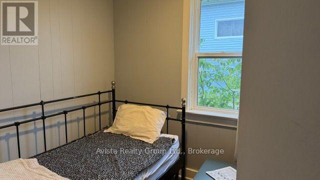 1202 Gore Street W Property Photo 4