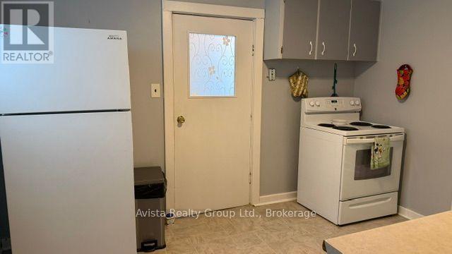 1202 Gore Street W Property Photo 9