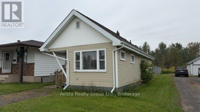 1202 Gore Street W Property Photo 16