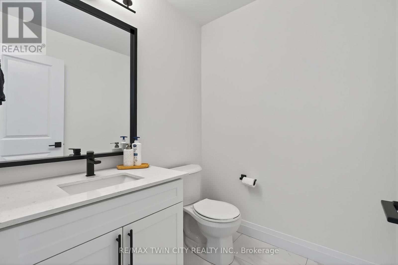 209 Jeffrey Place Property Photo 8