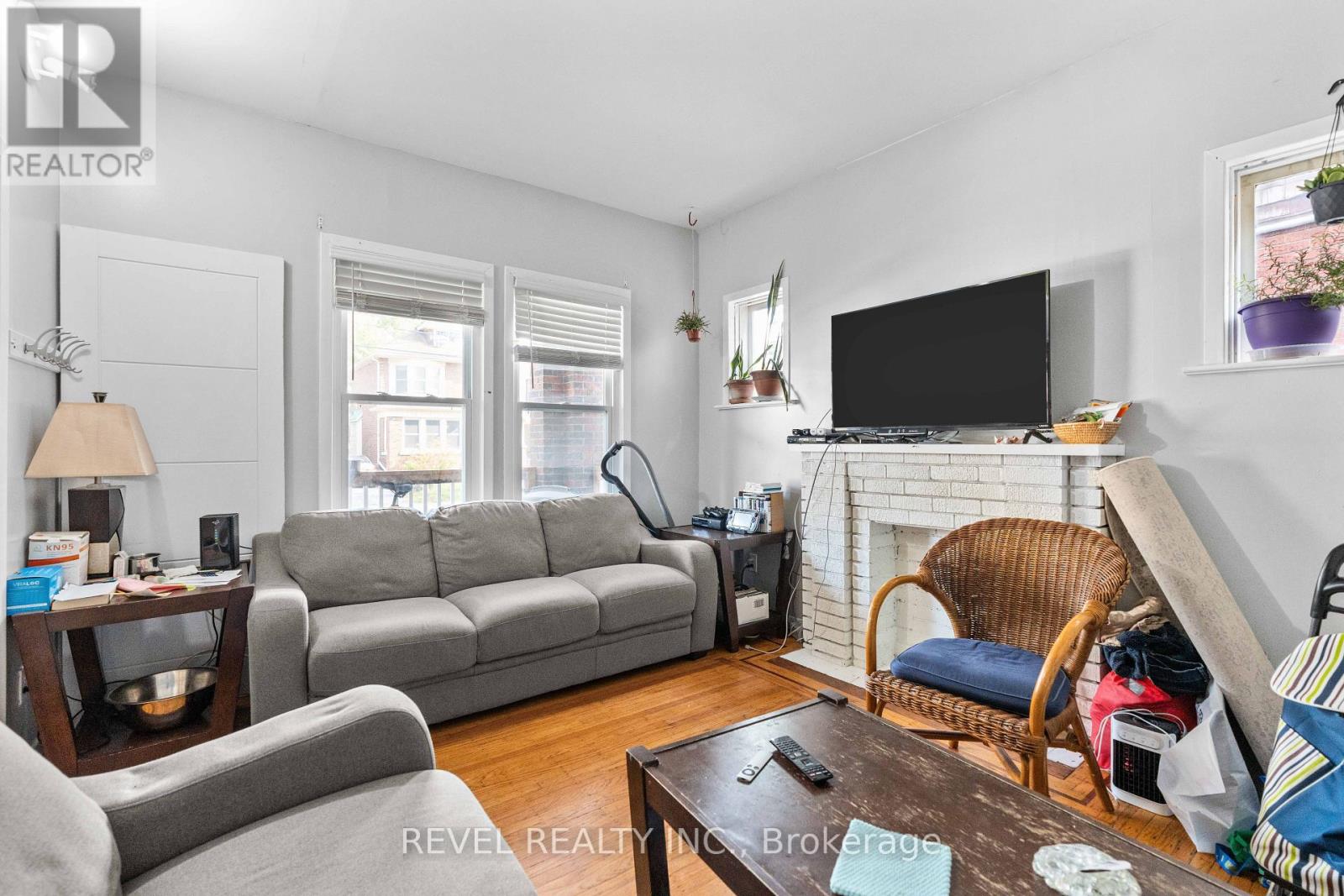 33 Cline Avenue N Property Photo 12