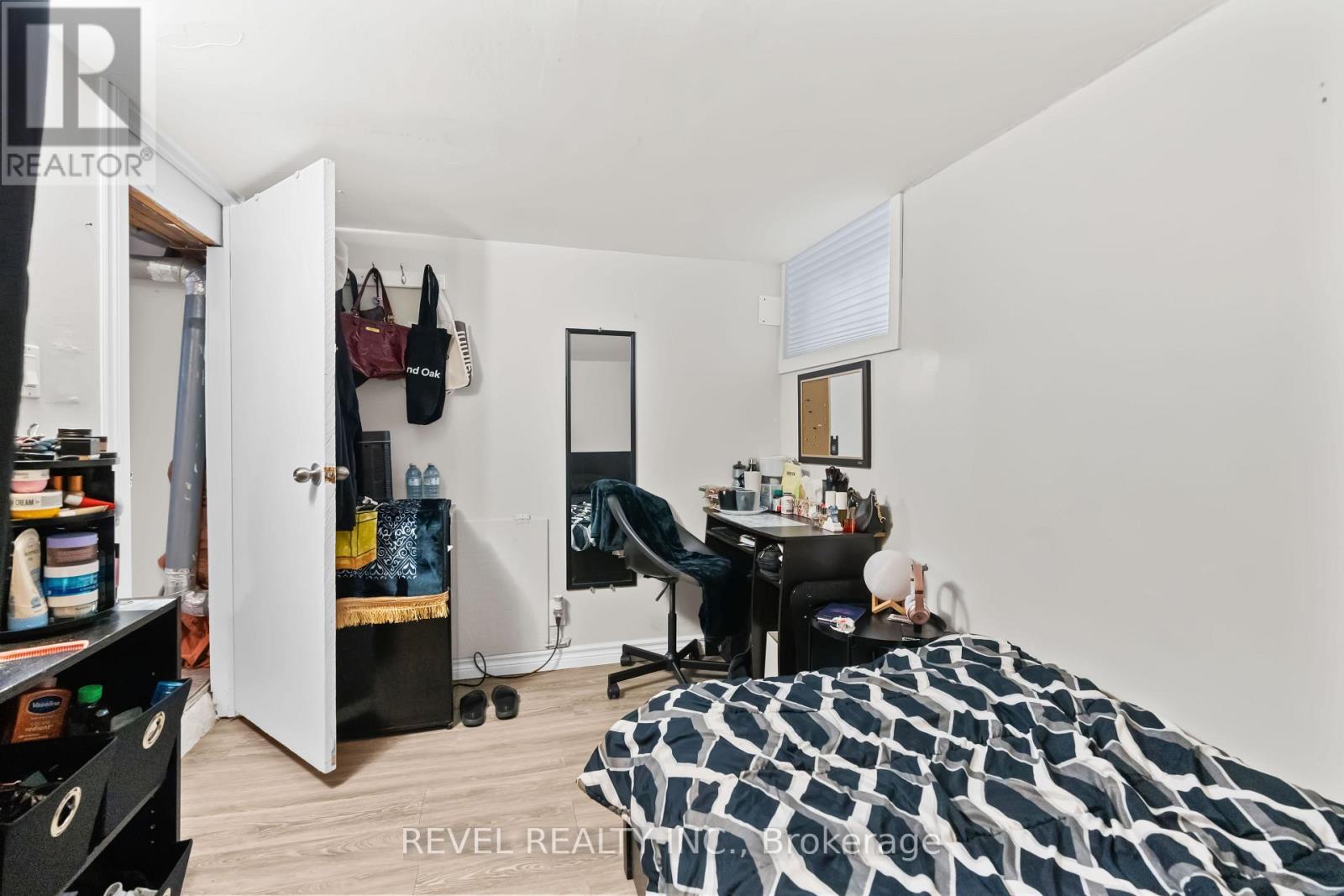 33 Cline Avenue N Property Photo 17