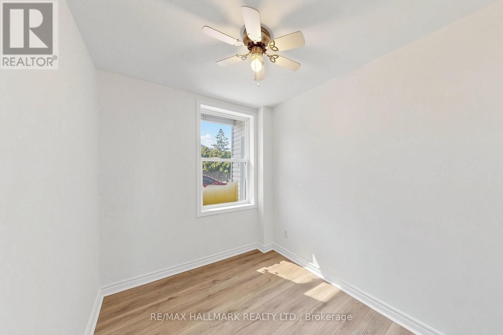 4 Mary Street Property Photo 18