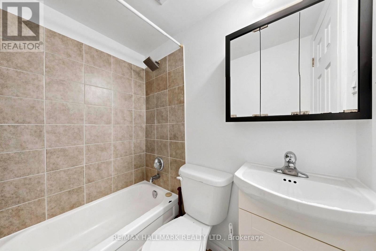 4 Mary Street Property Photo 27