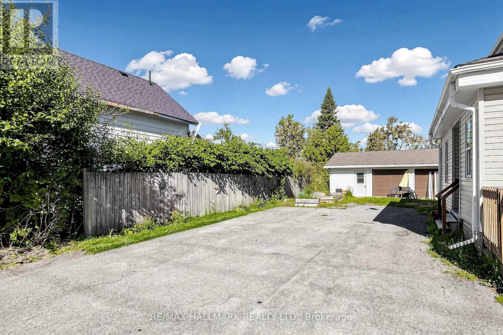 4 Mary Street Property Photo 36