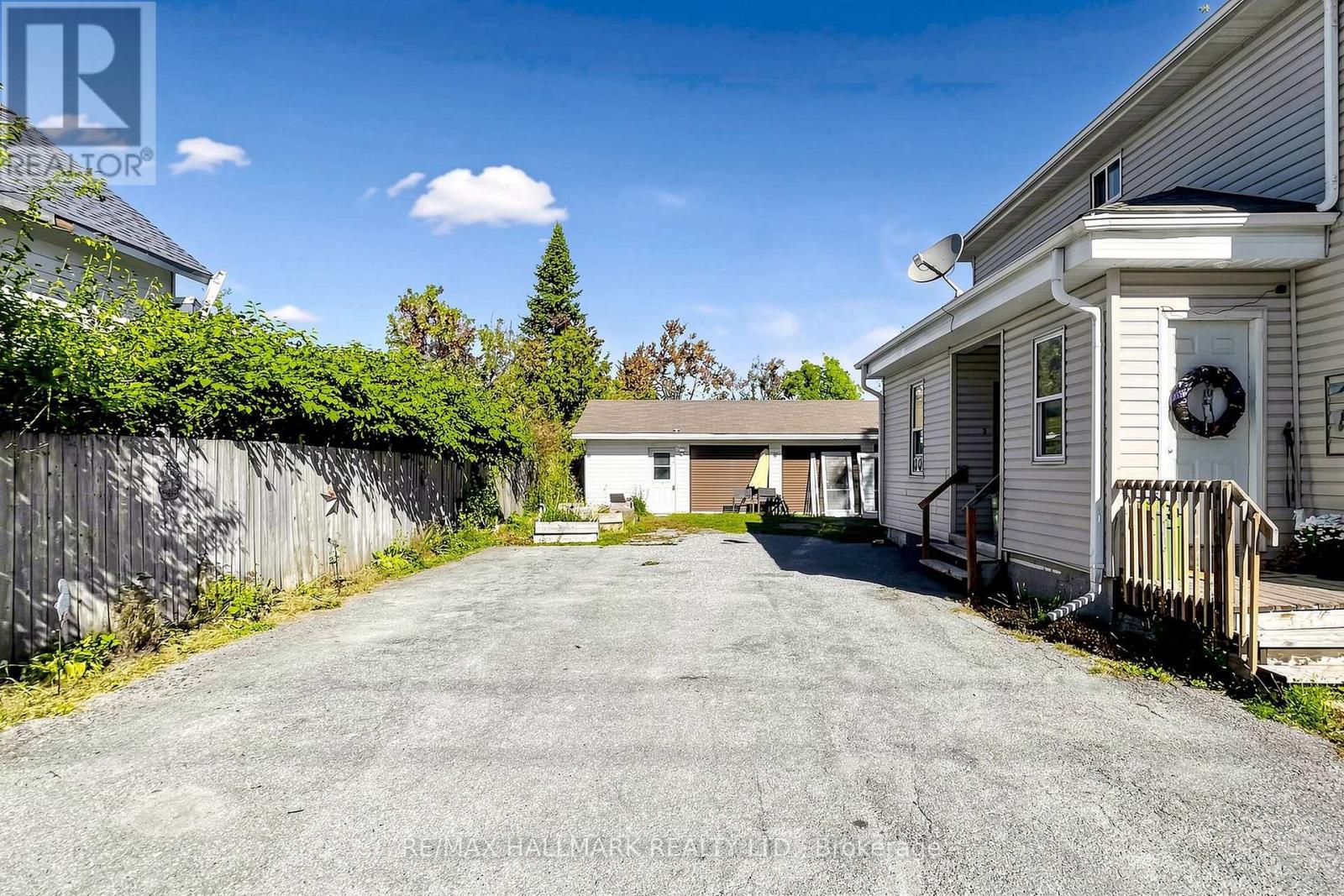 4 Mary Street Property Photo 37