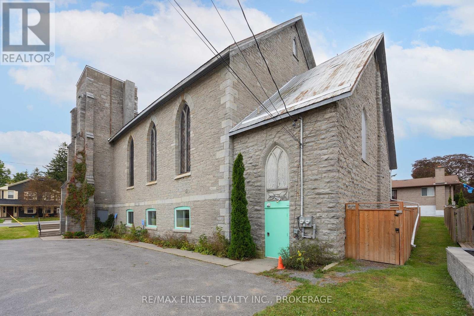 83 Bridge Street Property Photo 6