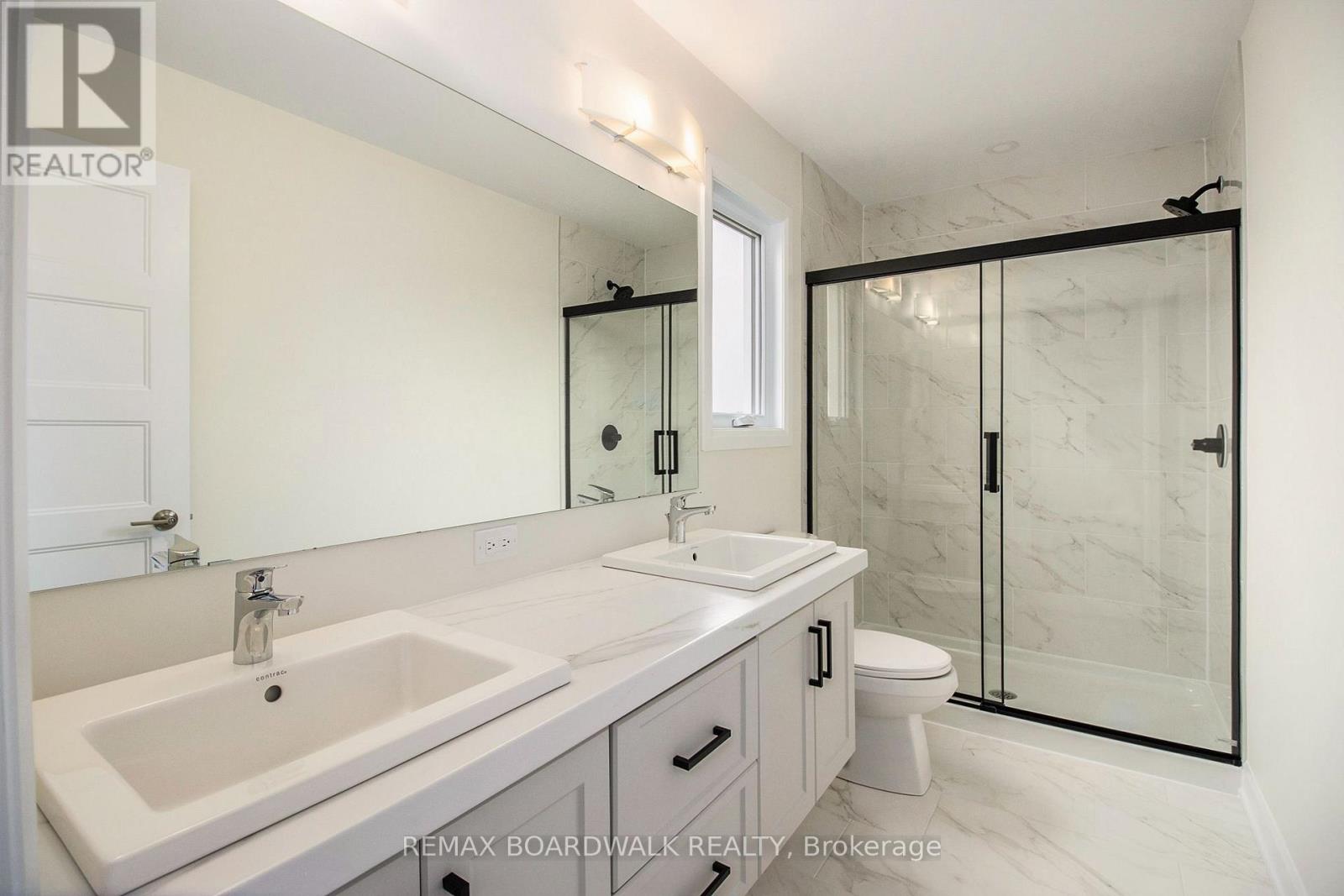 1194 Montblanc Crescent Property Photo 12