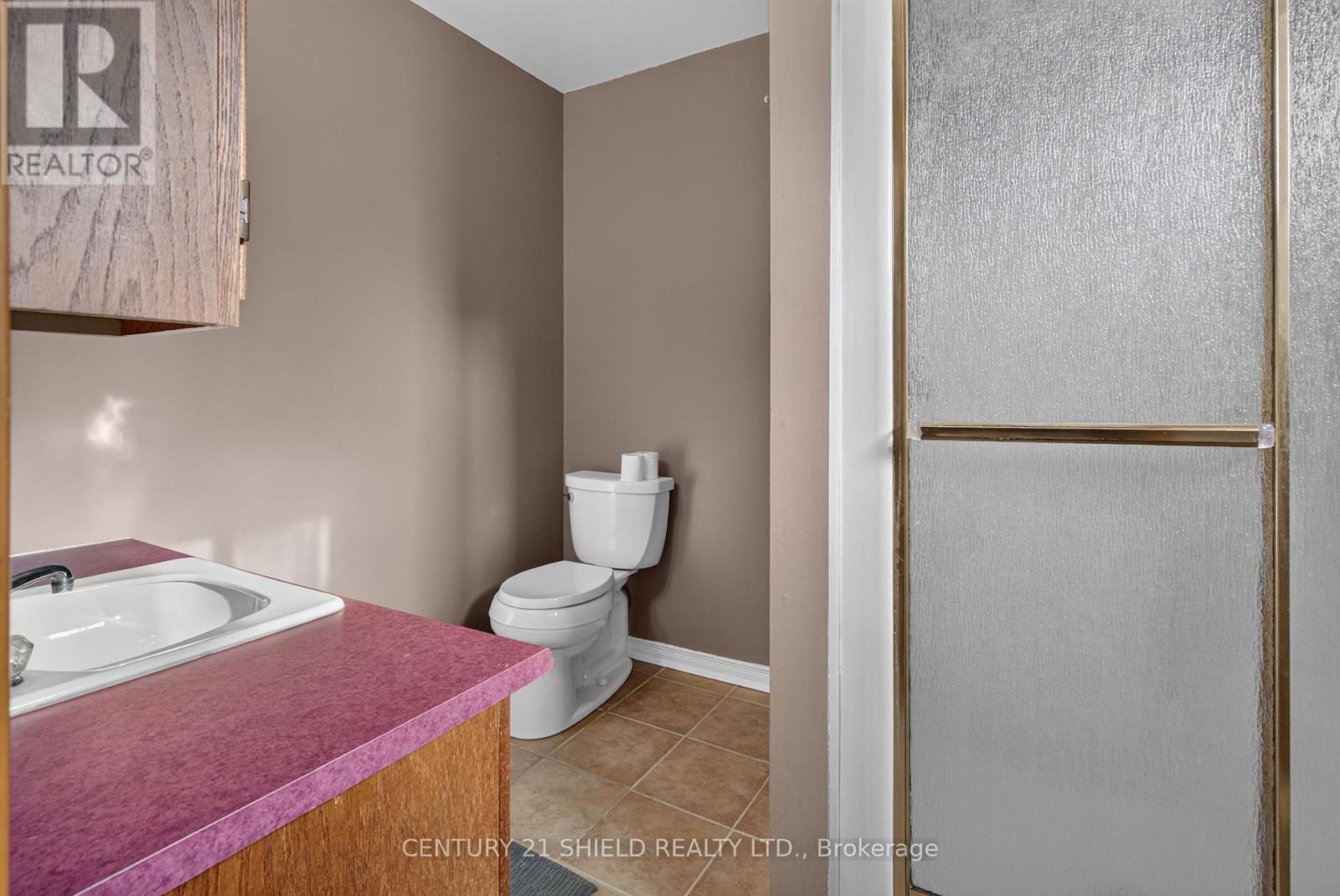 868 Laflin Street Property Photo 23