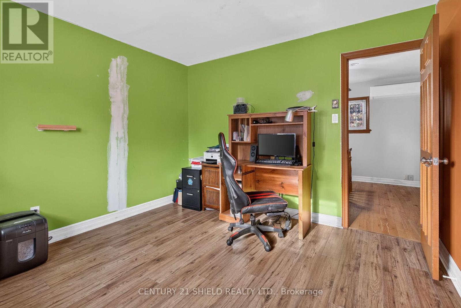 868 Laflin Street Property Photo 27