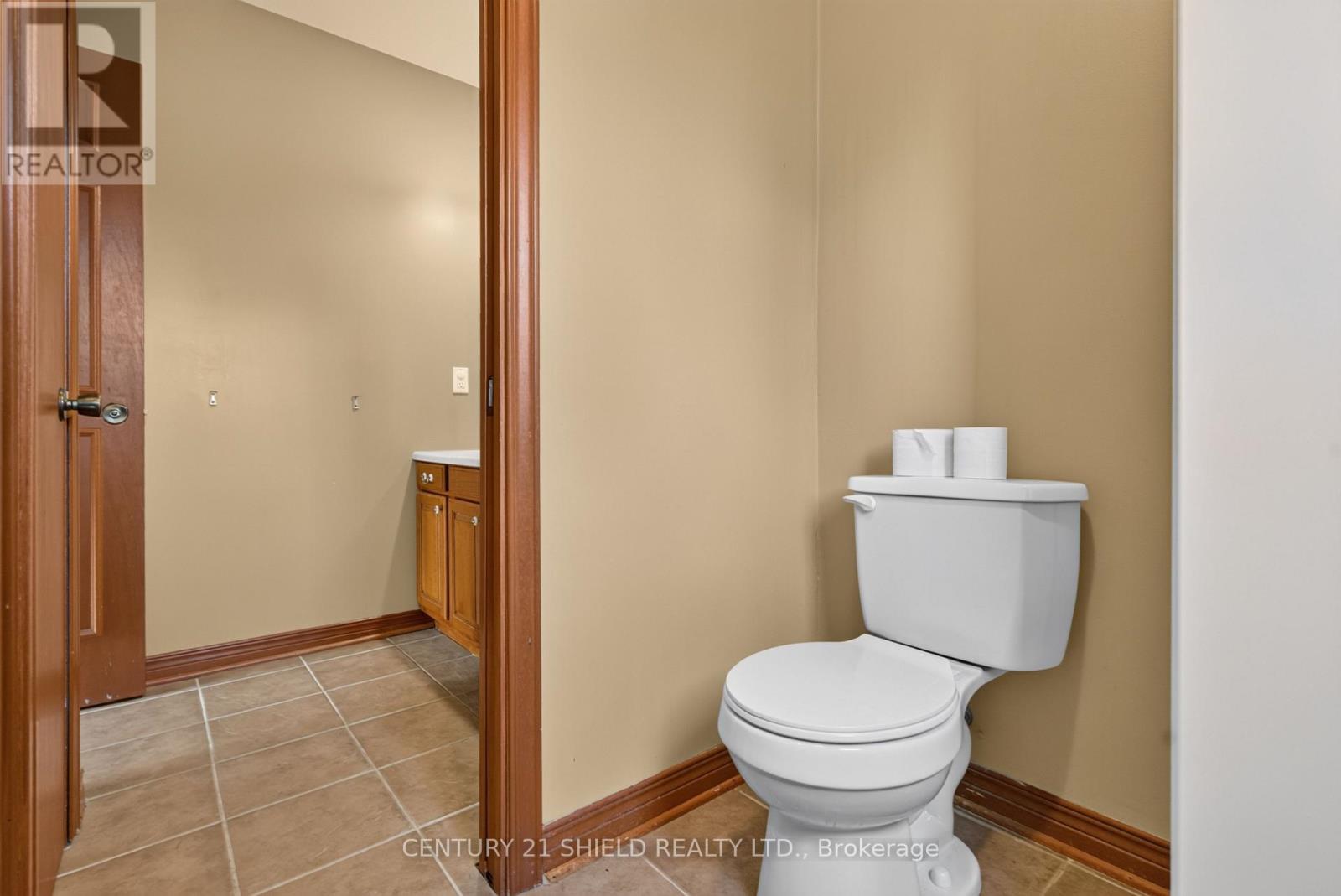 868 Laflin Street Property Photo 31