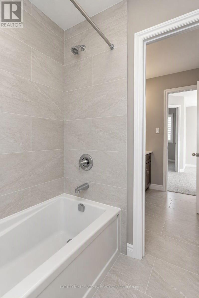 529 Anton Crescent Property Photo 6