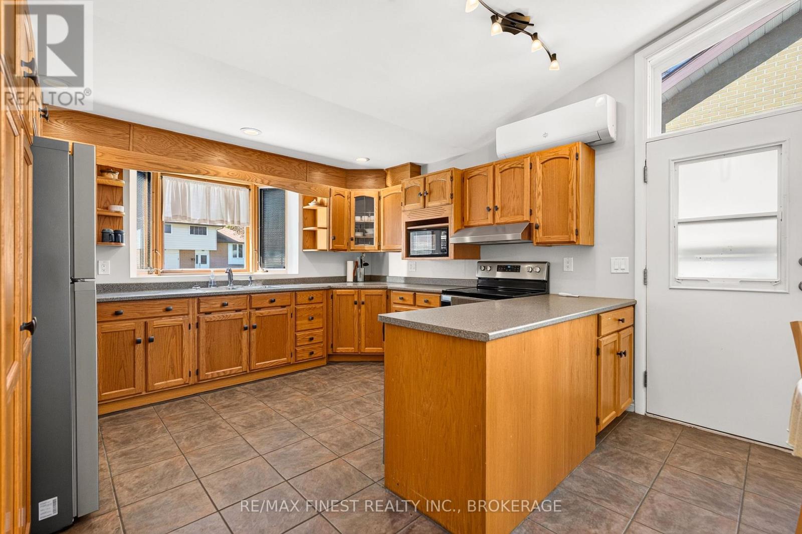 19 Wolfe Street Property Photo 13