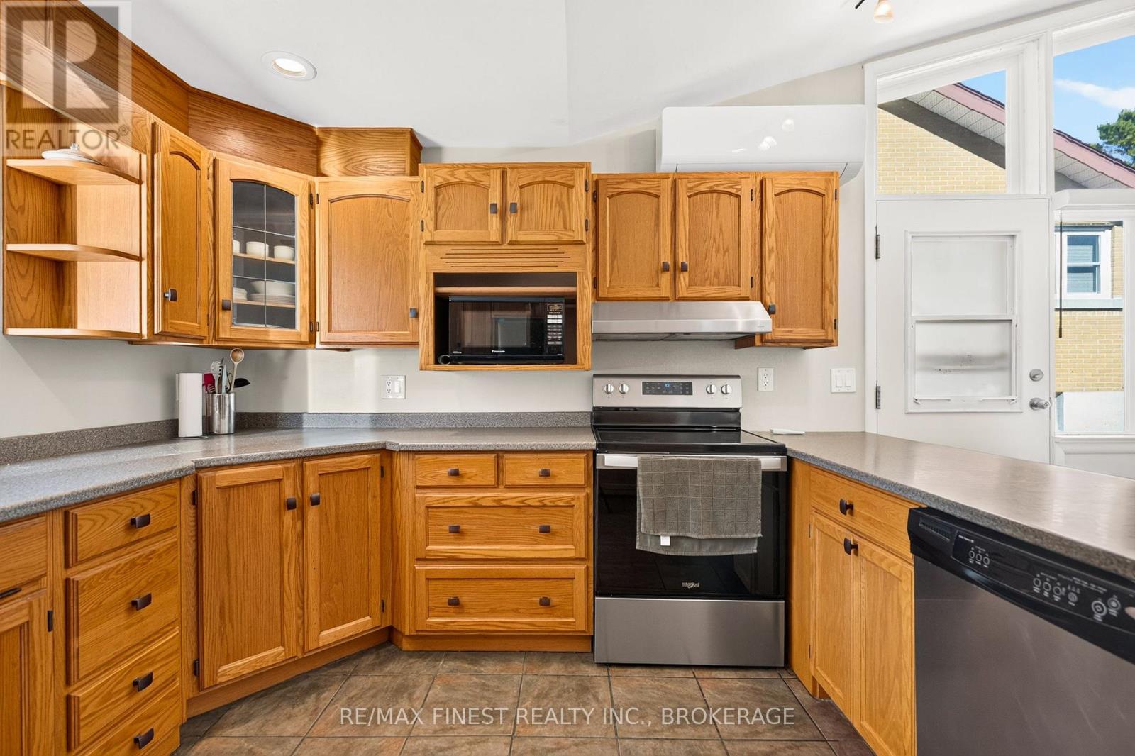 19 Wolfe Street Property Photo 15