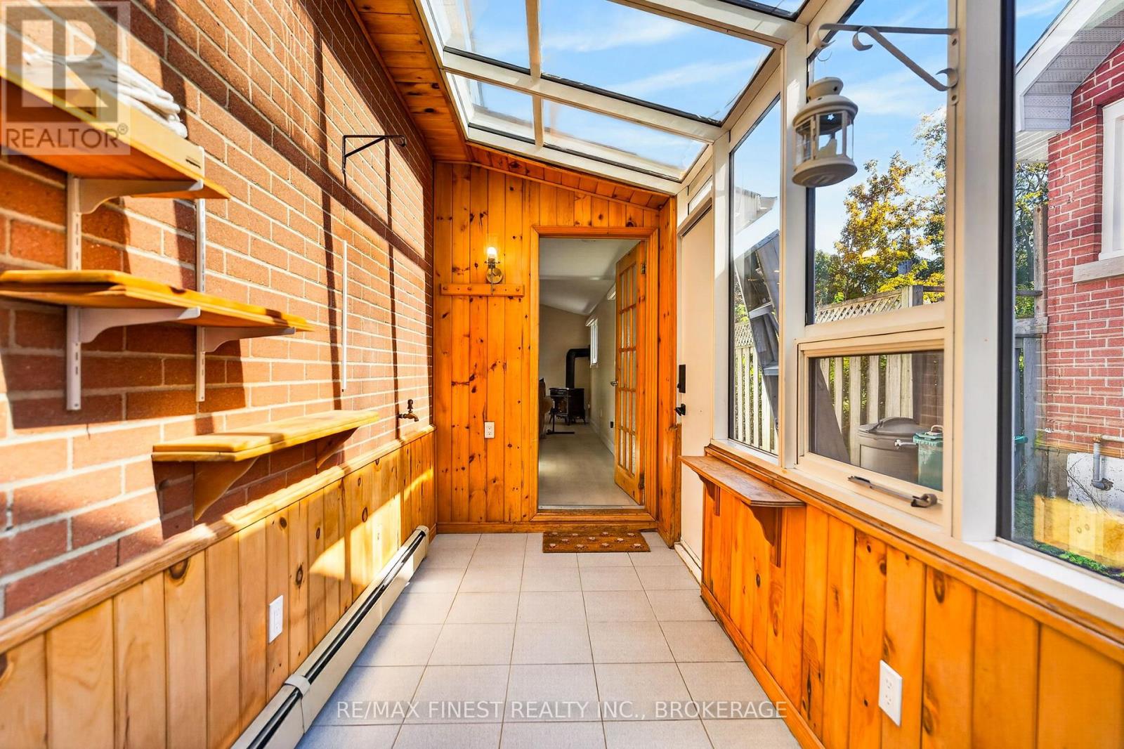 19 Wolfe Street Property Photo 35