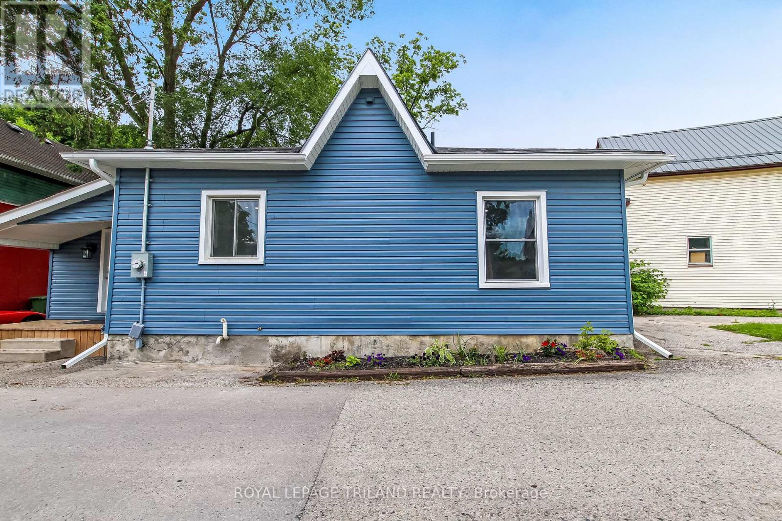 56 Mondamin Street Property Photo 2