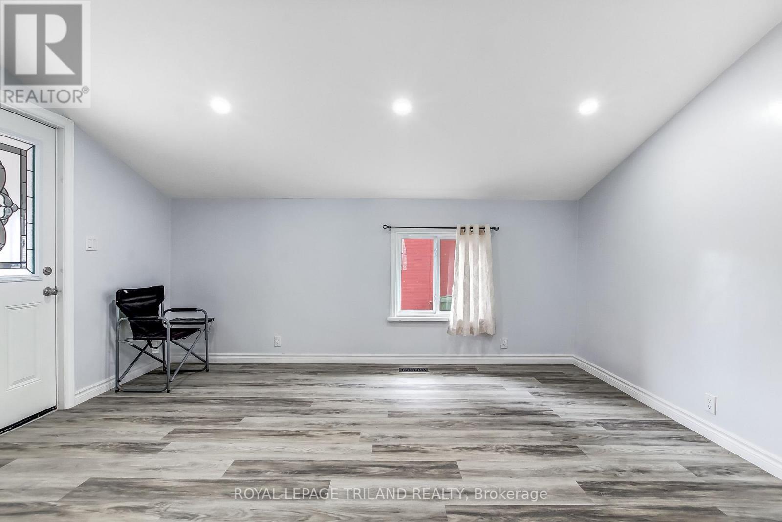 56 Mondamin Street Property Photo 5