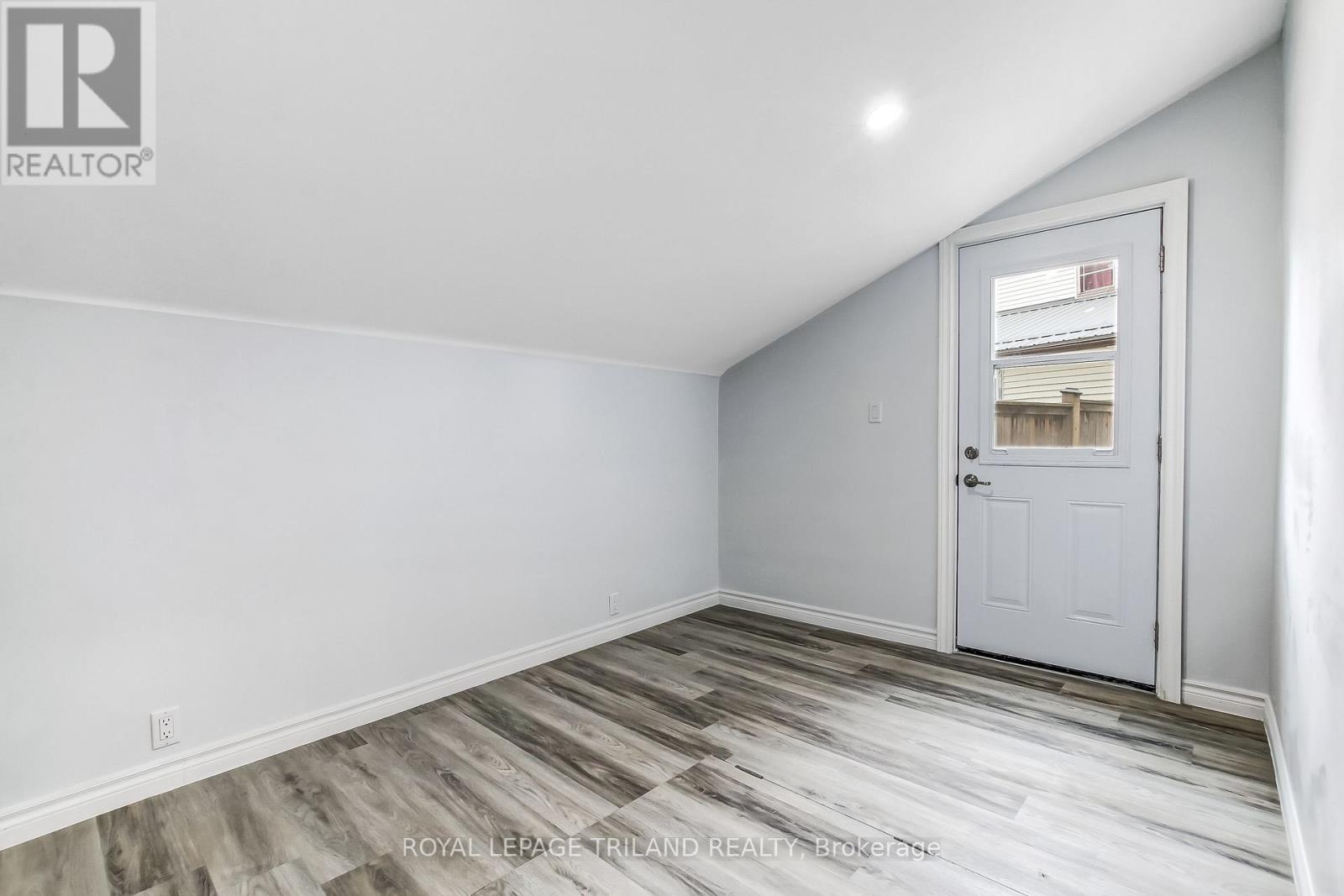 56 Mondamin Street Property Photo 6