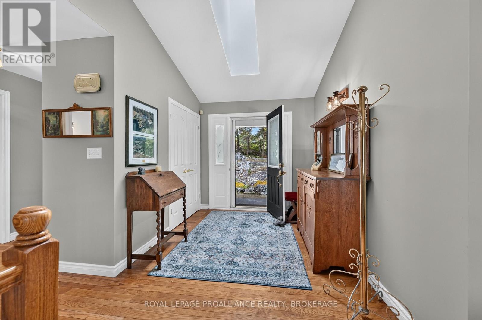 6 Vanston Road Property Photo 4