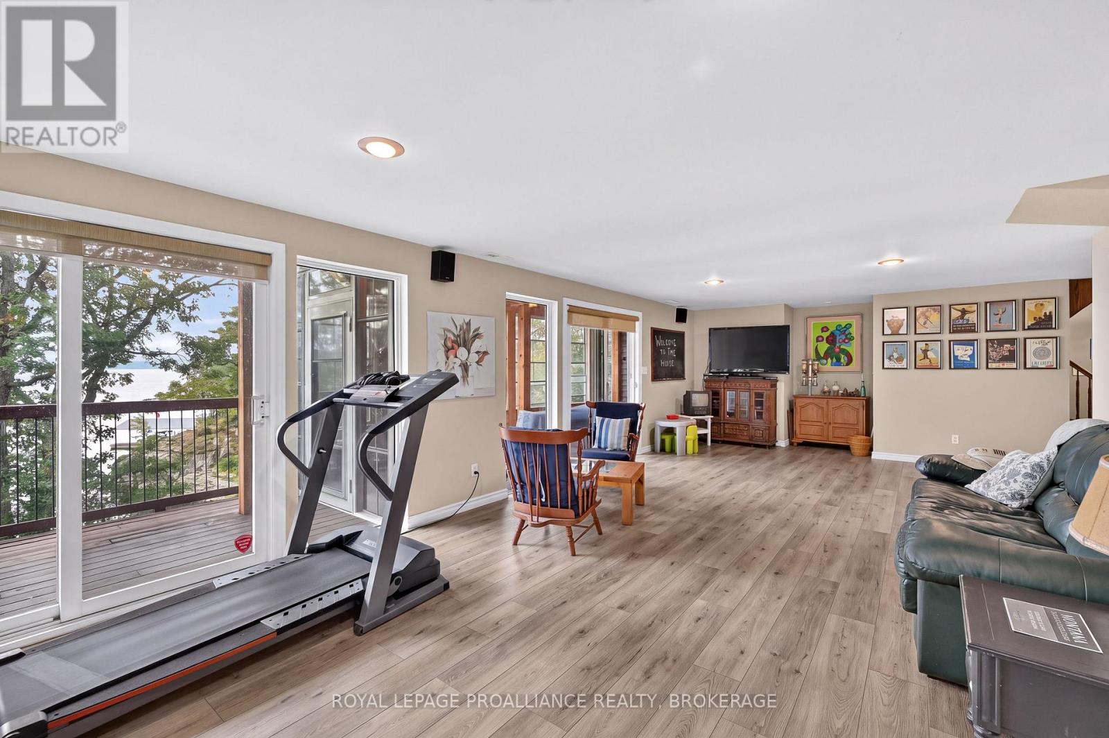 6 Vanston Road Property Photo 28