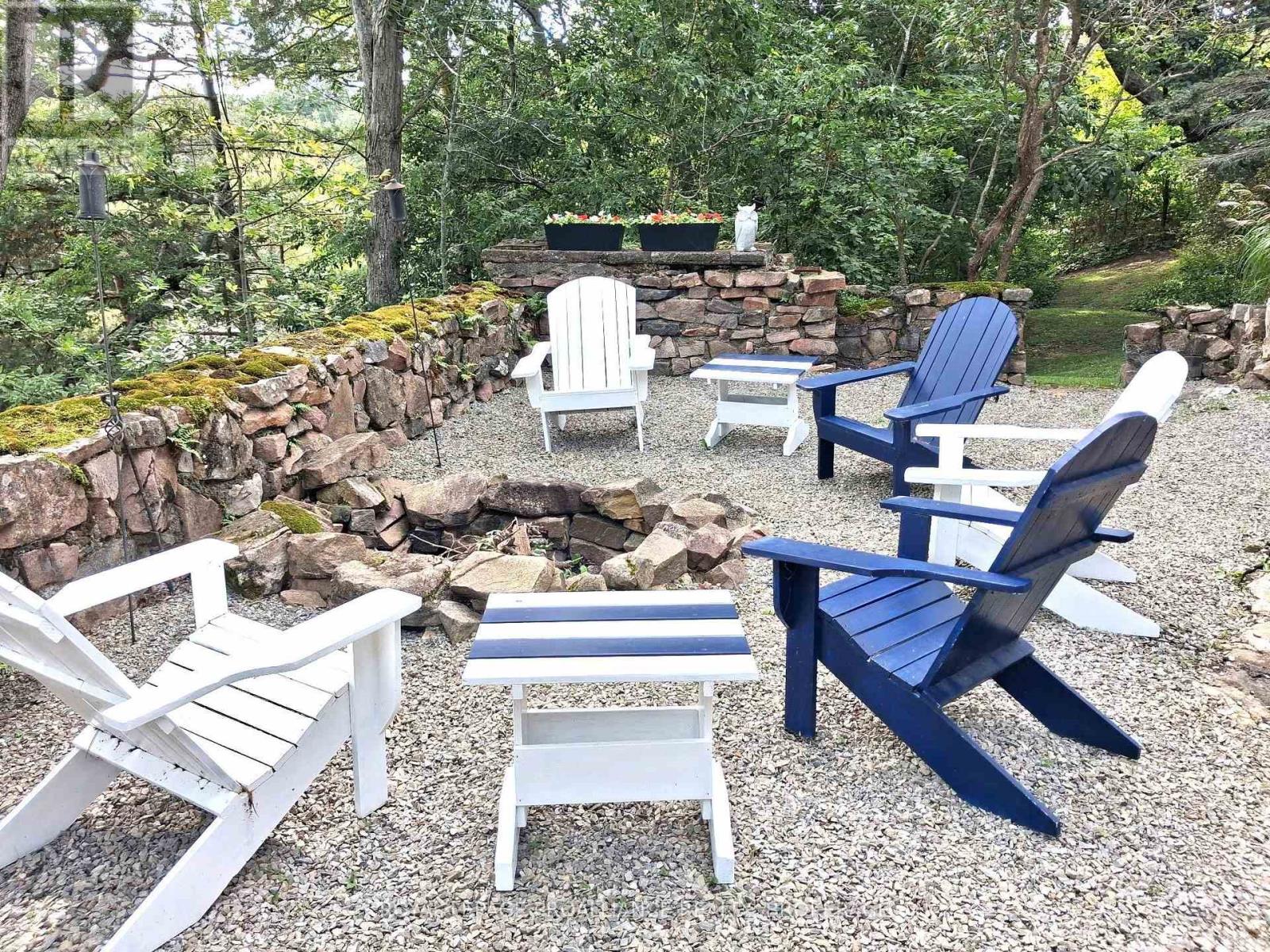 6 Vanston Road Property Photo 35