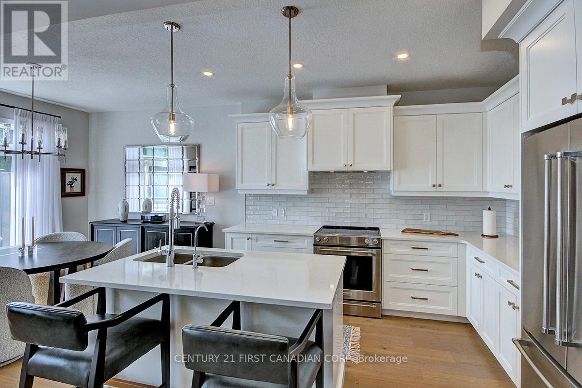 420 Old Wonderland Road Property Photo 11