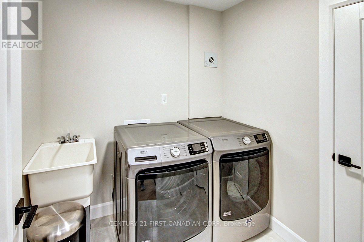 420 Old Wonderland Road Property Photo 23
