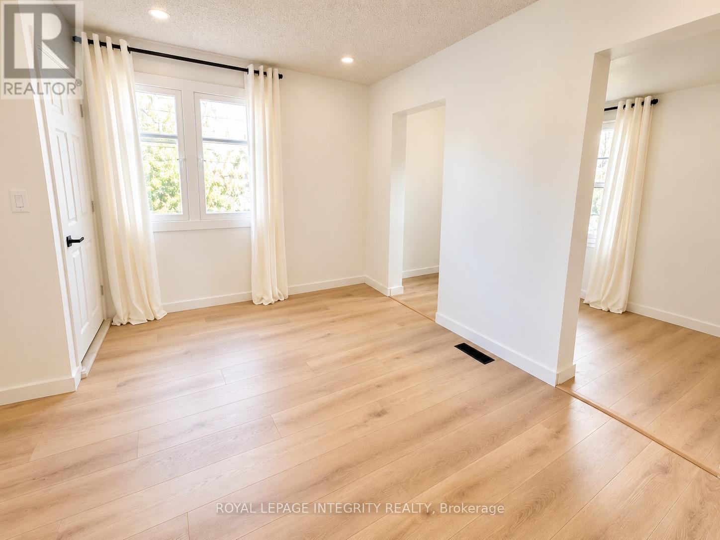 920 Gladstone Avenue Property Photo 16