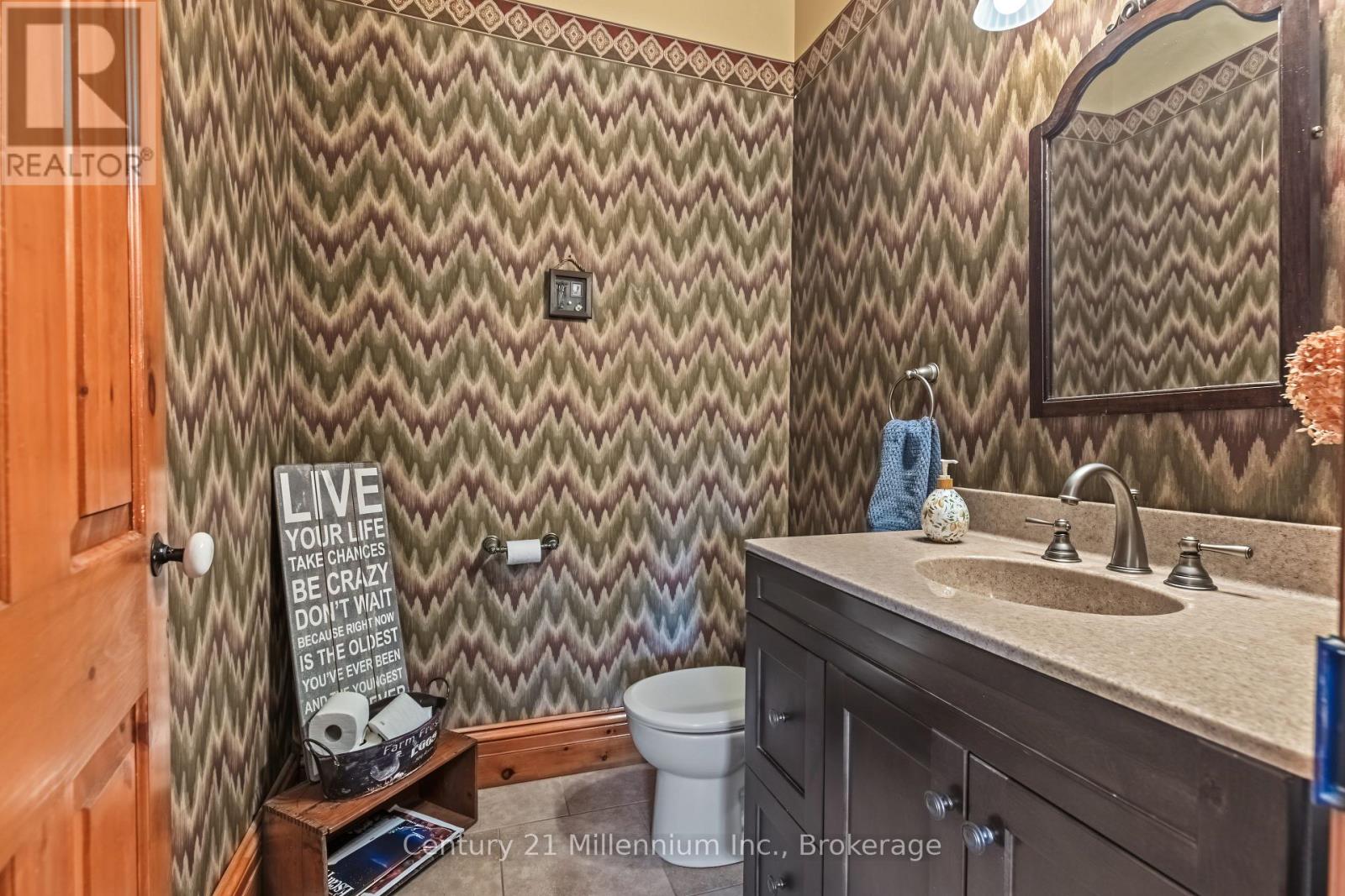 395 Elsinore Road N Property Photo 27