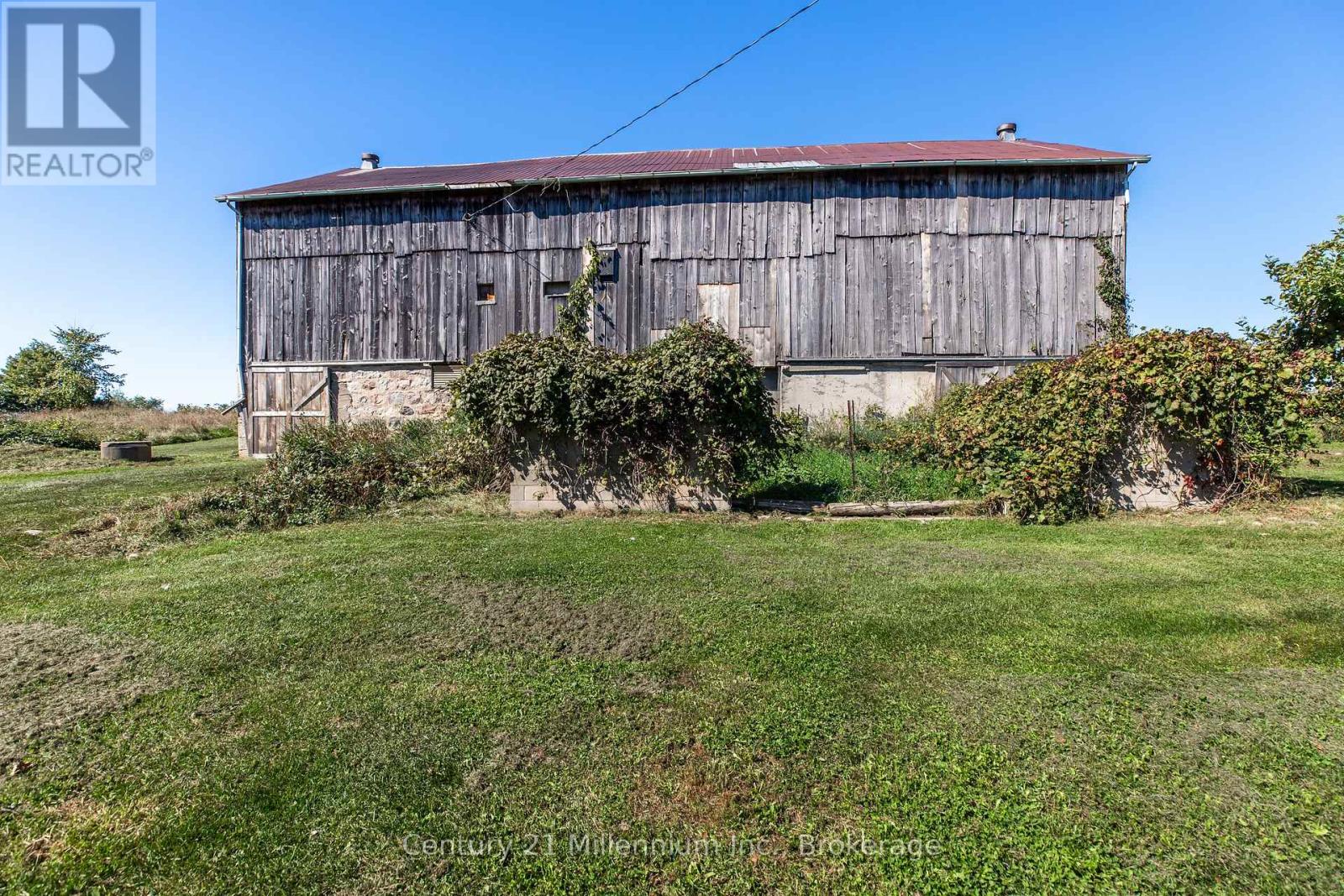 395 Elsinore Road N Property Photo 47