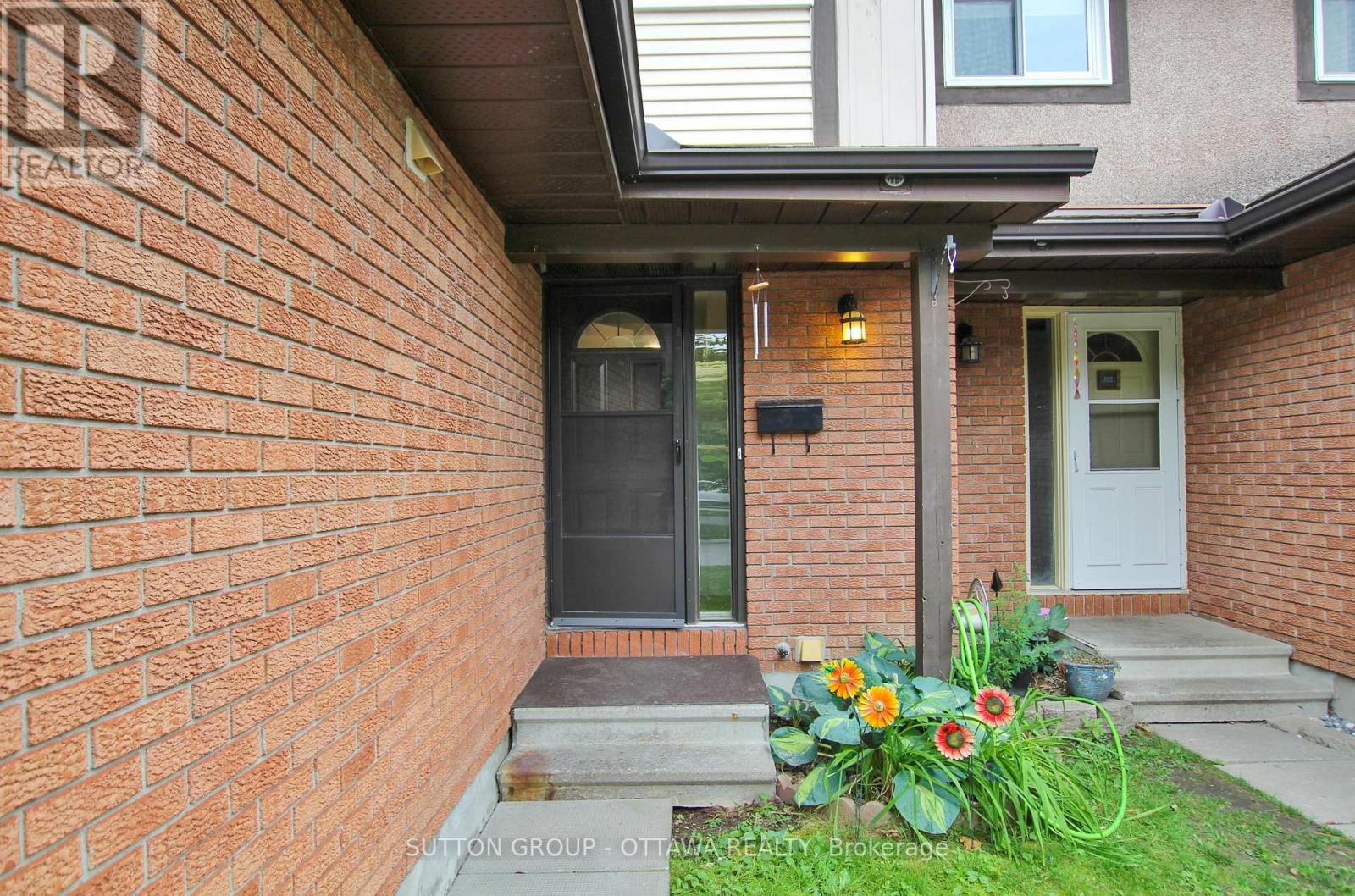 75 Clarkson Crescent Property Photo 3