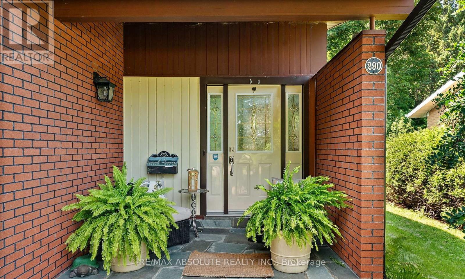 290 Harrington Street Property Photo 5