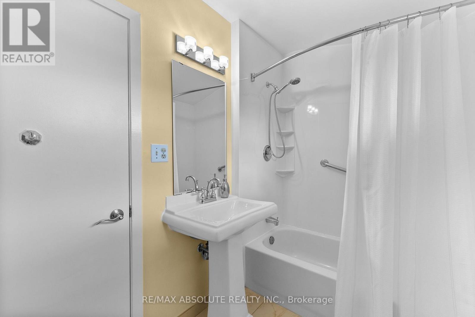 290 Harrington Street Property Photo 34
