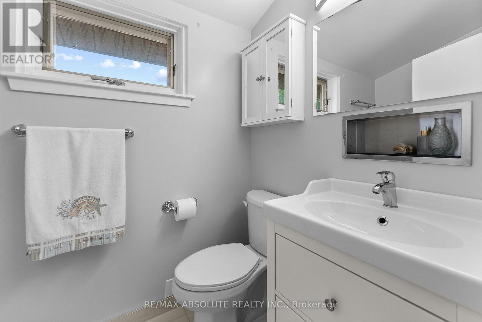 290 Harrington Street Property Photo 36