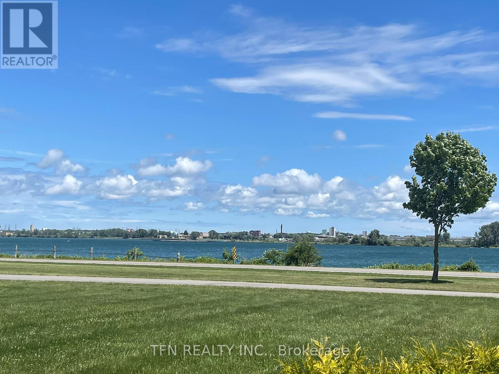 1301 Niagara River Parkway Property Photo 4
