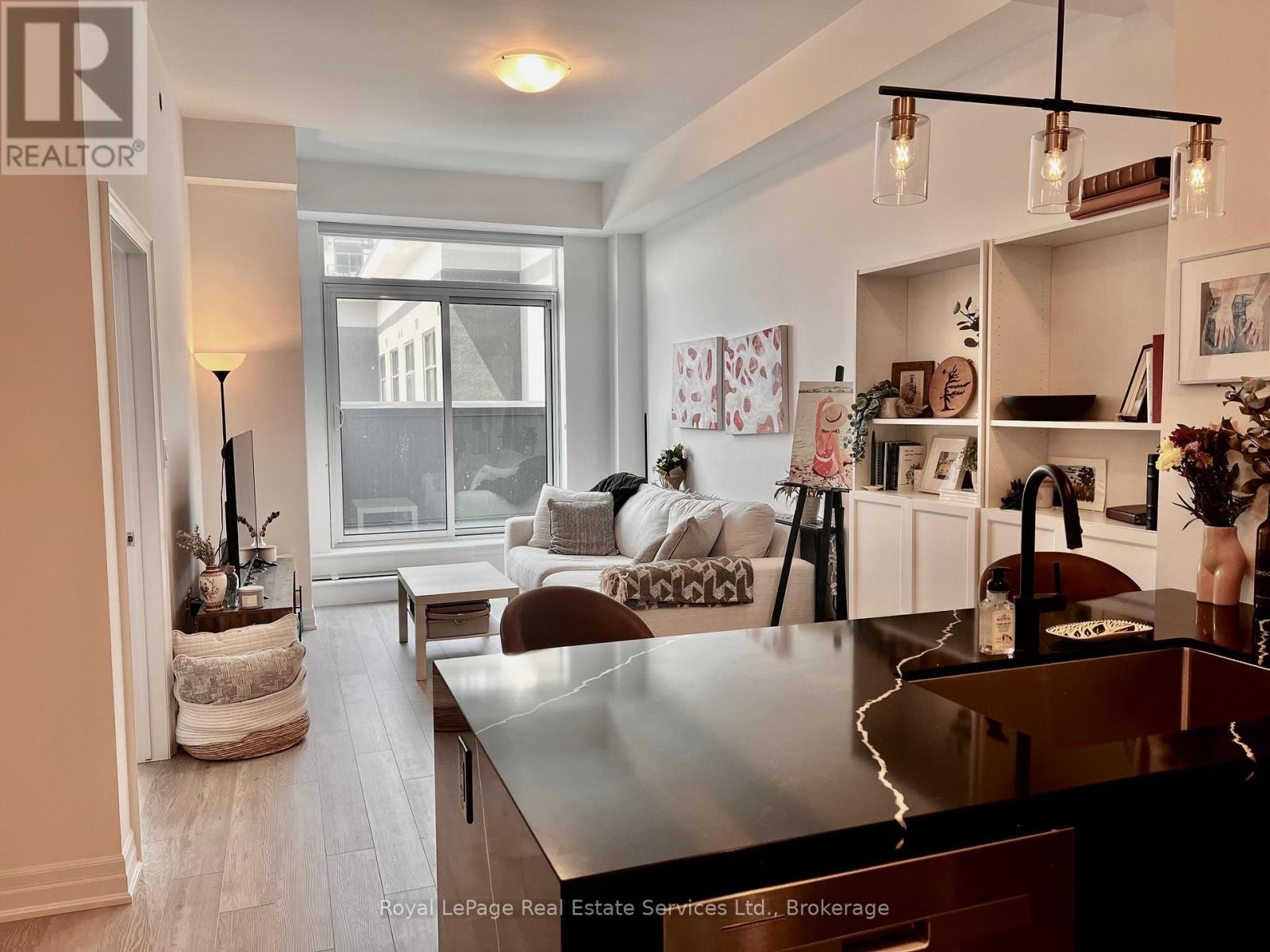 524 - 460 Dundas Street E Property Photo 4