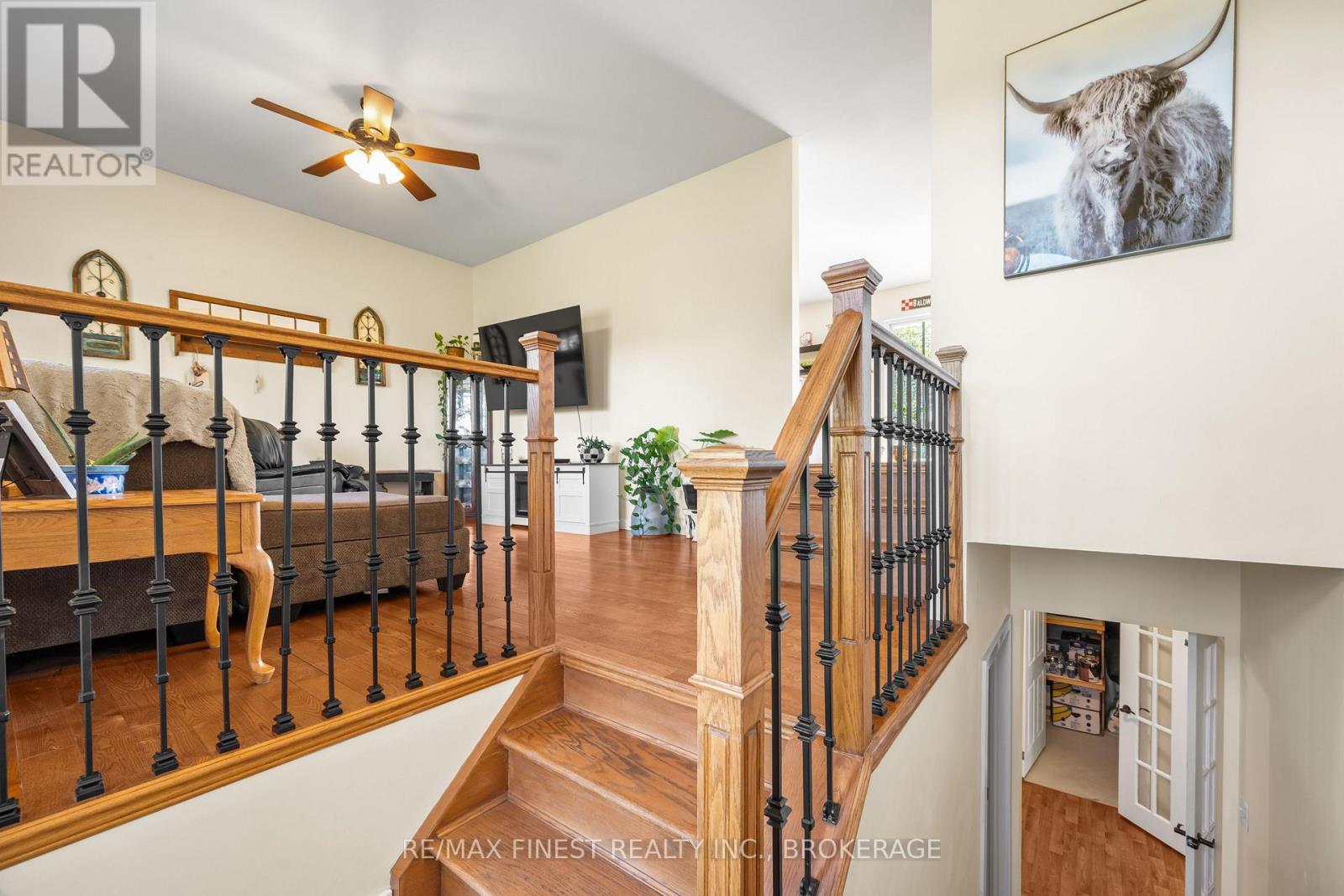 2442 Keeley Road Property Photo 3