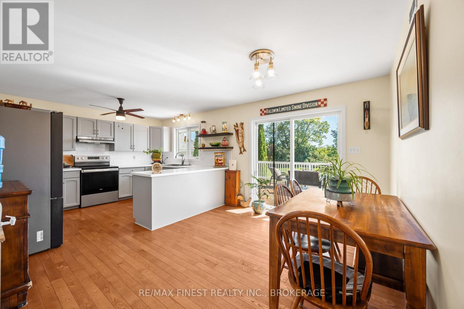 2442 Keeley Road Property Photo 7