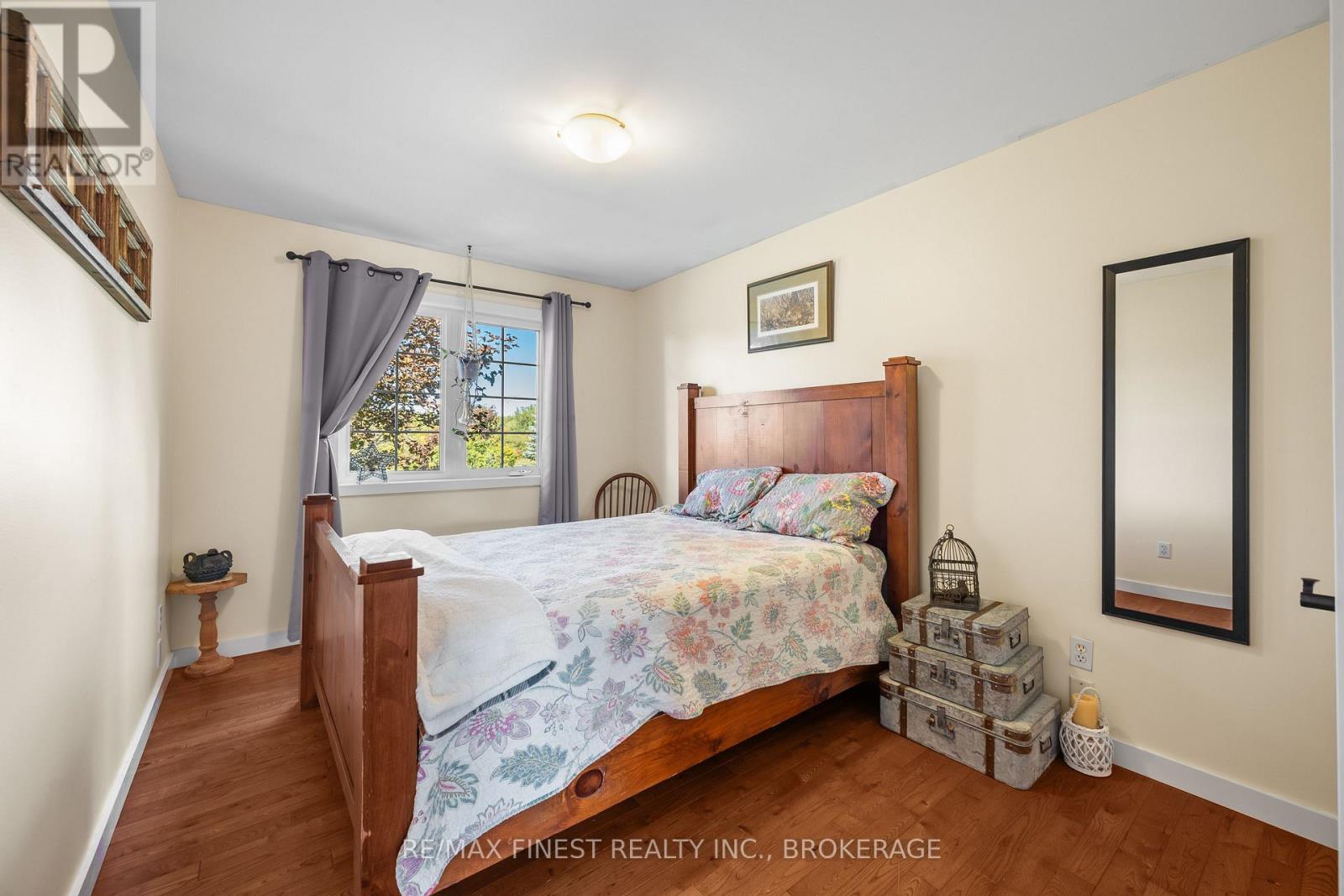 2442 Keeley Road Property Photo 16