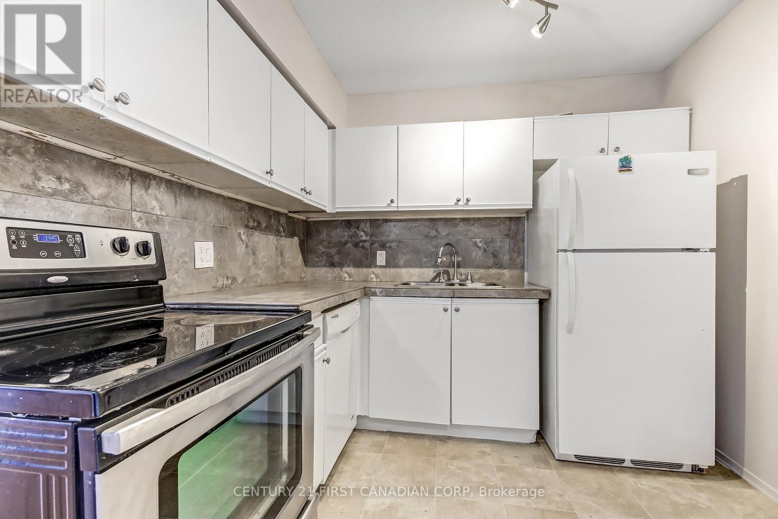 210 - 5 Jacksway Crescent Property Photo 5