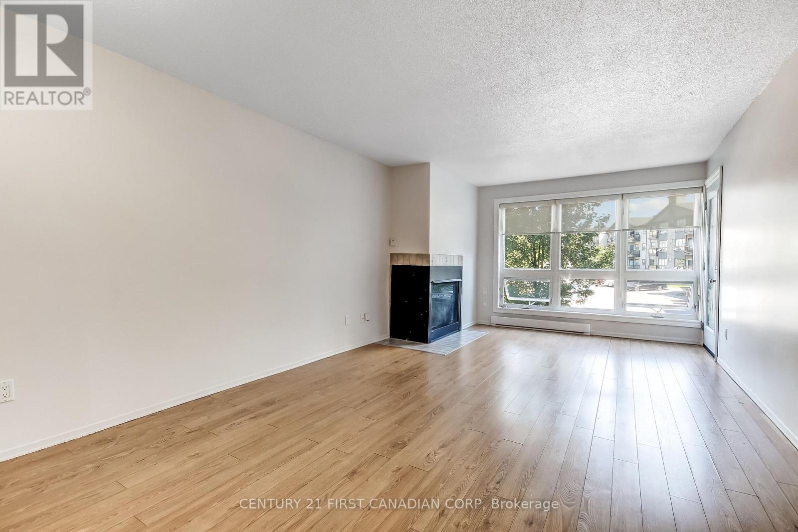 210 - 5 Jacksway Crescent Property Photo 7