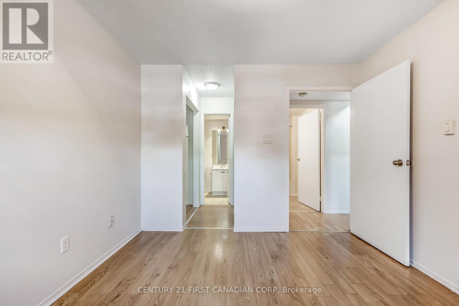 210 - 5 Jacksway Crescent Property Photo 9