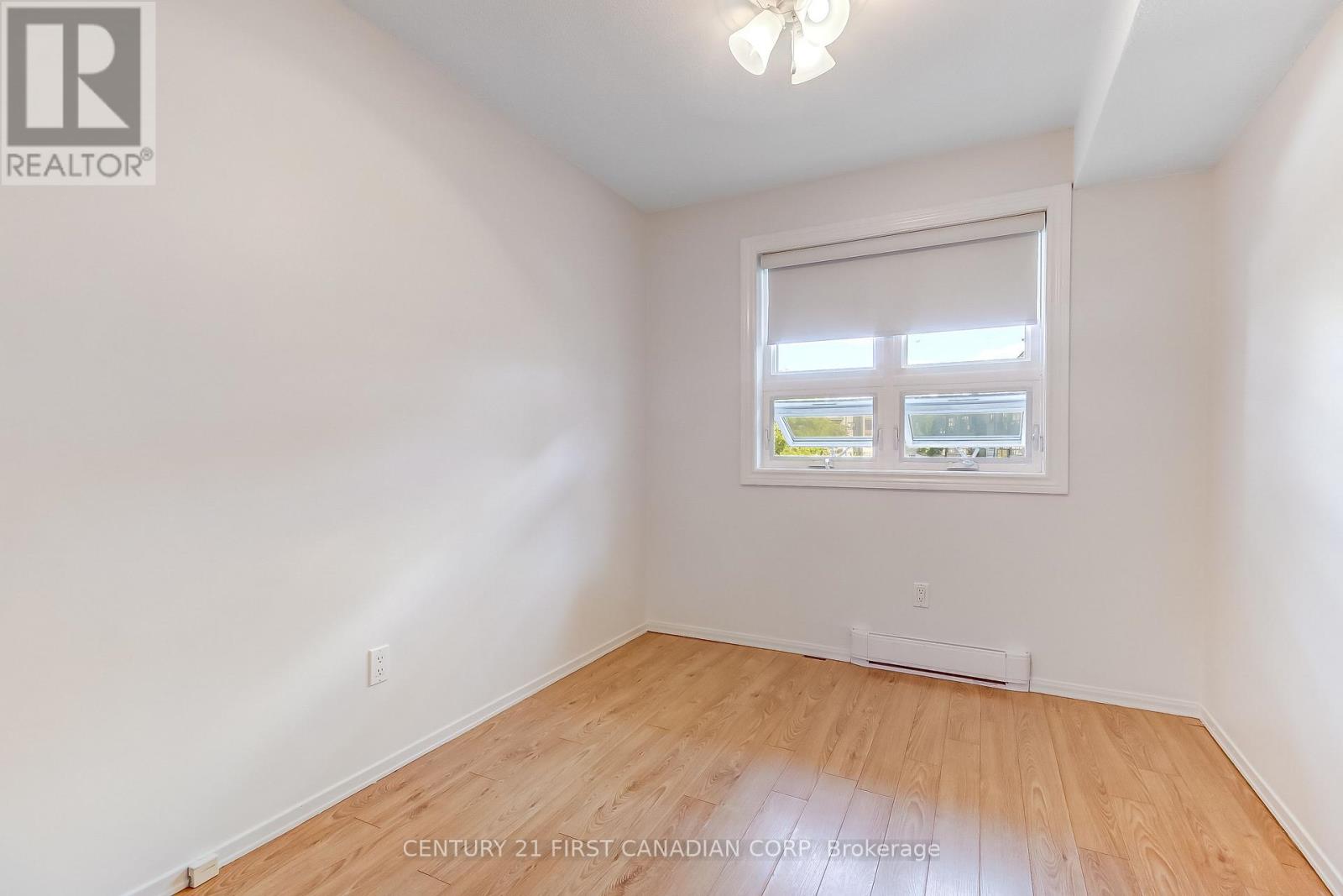 210 - 5 Jacksway Crescent Property Photo 12