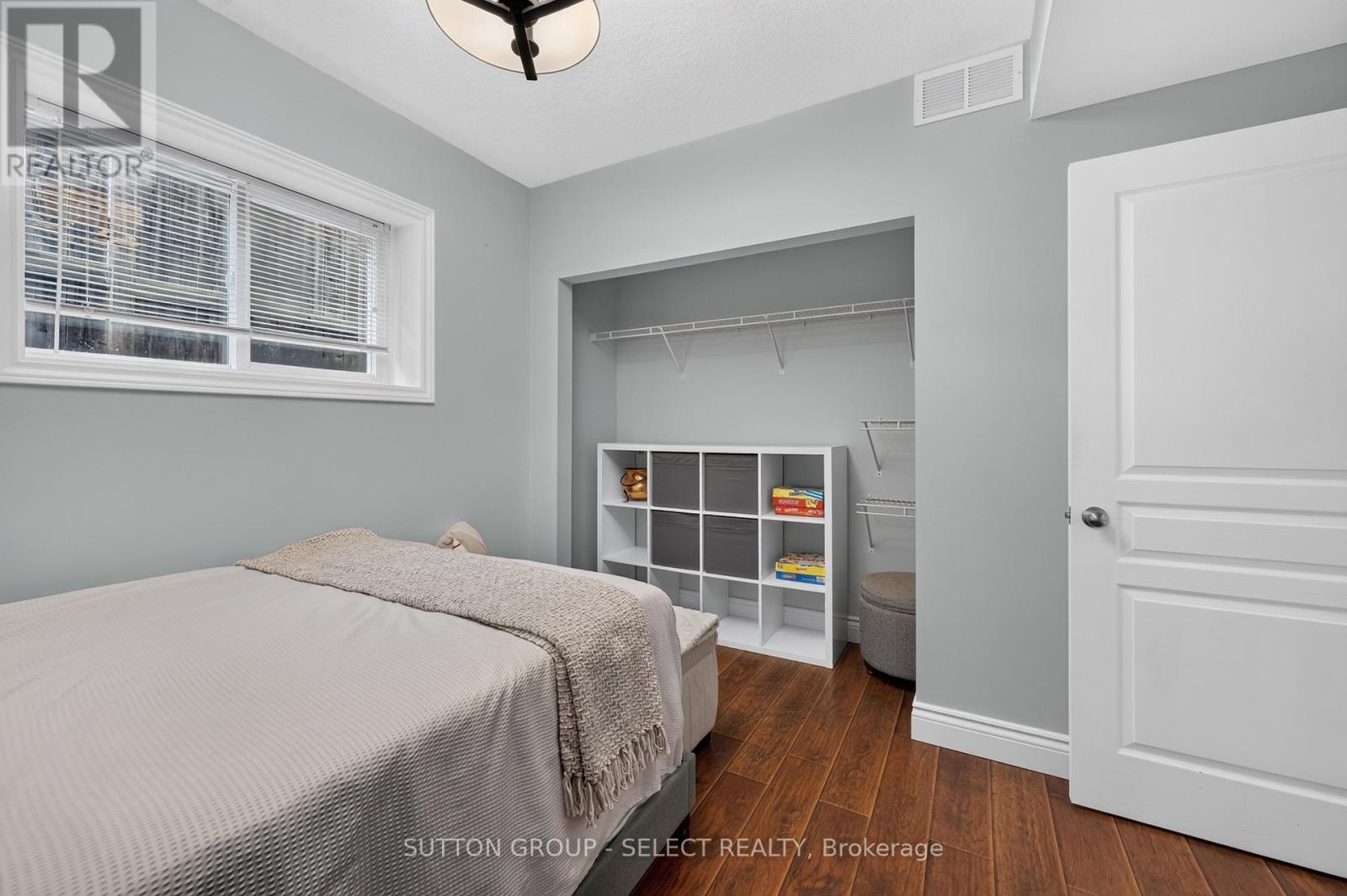 1801 Seymour Crescent Property Photo 33