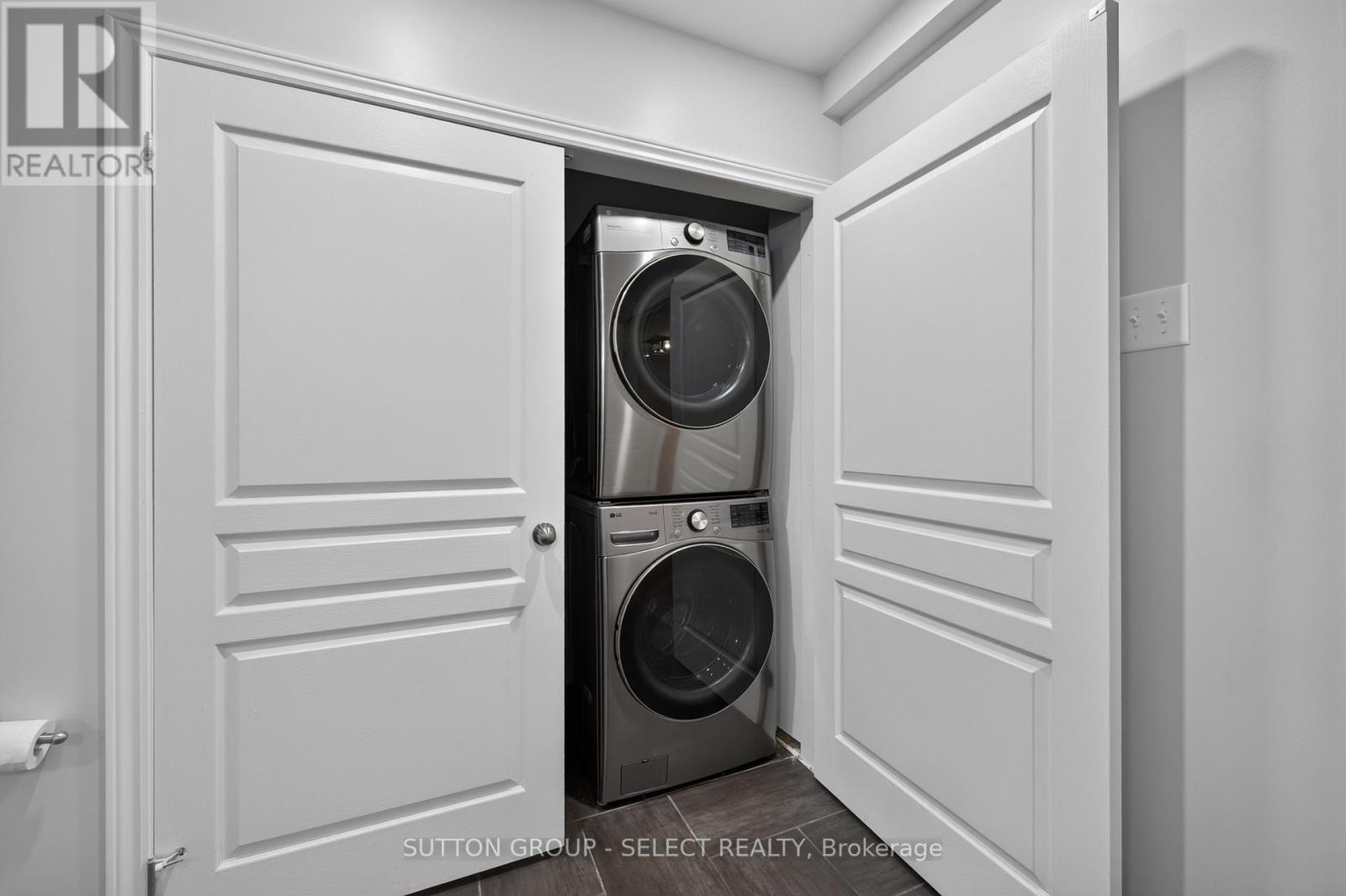 1801 Seymour Crescent Property Photo 35